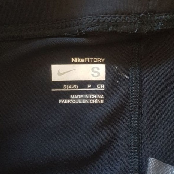 NWOT Women's Nike 3/4 Track Pants Tights + Pockets - Black and Grey - Picture 4 of 8